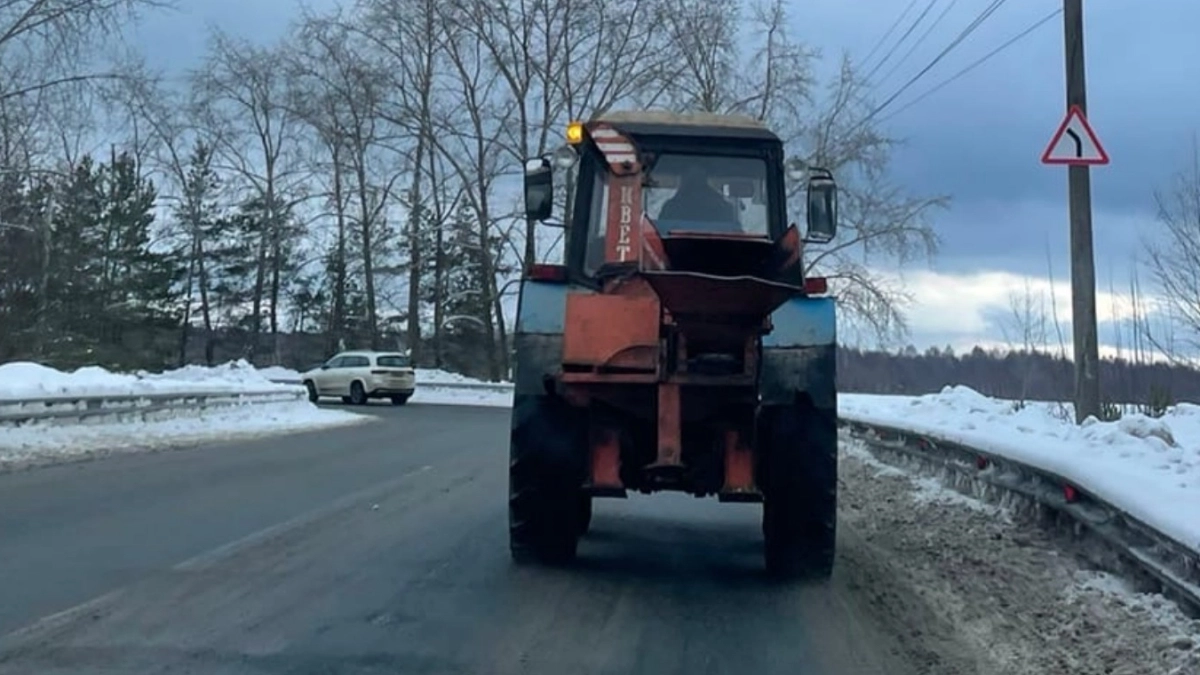 В ГИБДД поставили точку: когда можно обогнать трактор через сплошную - запомните раз и навсегда