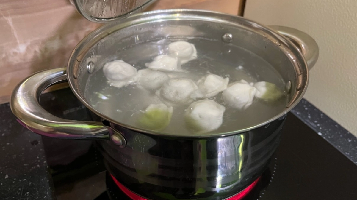 Купил в "Ермолино" два вида пельменей - попробовал и теперь честно рассказываю. Стоит ли брать?