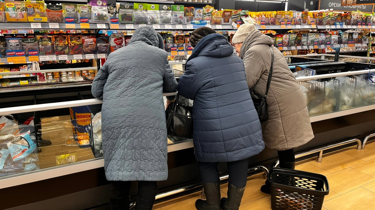 Ситников отчитал чиновников из-за завышенных цен на продукты 