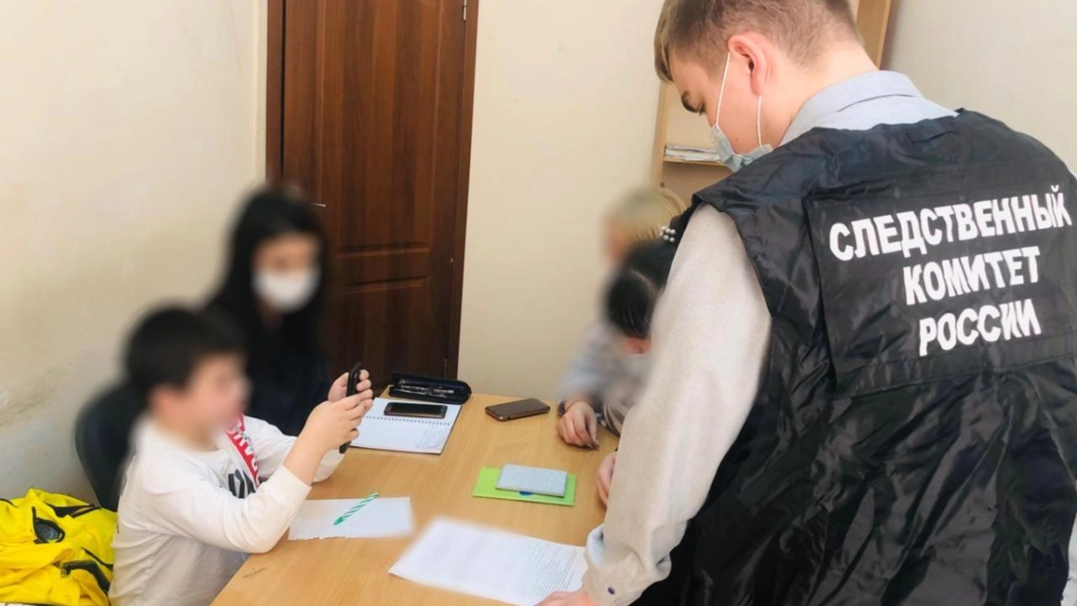 Под Костромой отец избил ребенка и напал на жену с младенцем