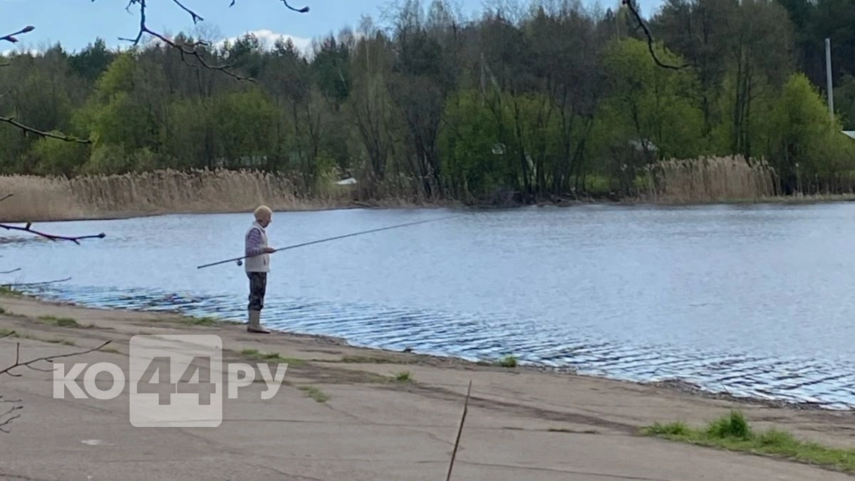 Рыба сходит с ума от этого запаха: бывалые рыбаки добавляют в кашу 1 каплю аптечного средства - клев будет как из пулемета
