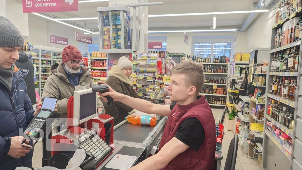 Почему опытные покупатели отказываются платить по QR-коду? 3 причины не слушать кассира в «Магните» и в «Пятерочке»