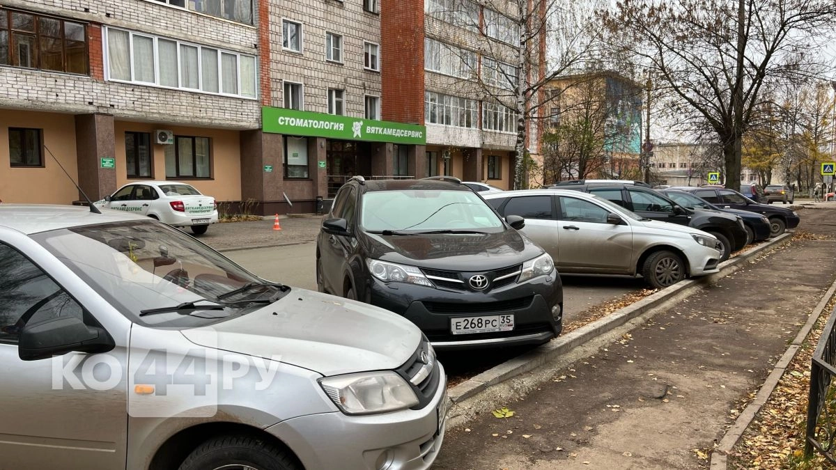 Номера вне закона: с 2026 года тысячи водителей в России могут лишиться прав из-за "неправильных" табличек