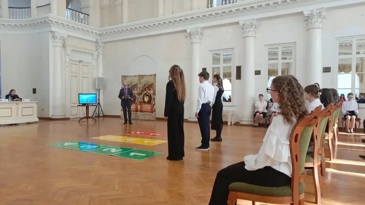  Ведущий Умников и умниц Юрий Вяземский  приехал в Кострому