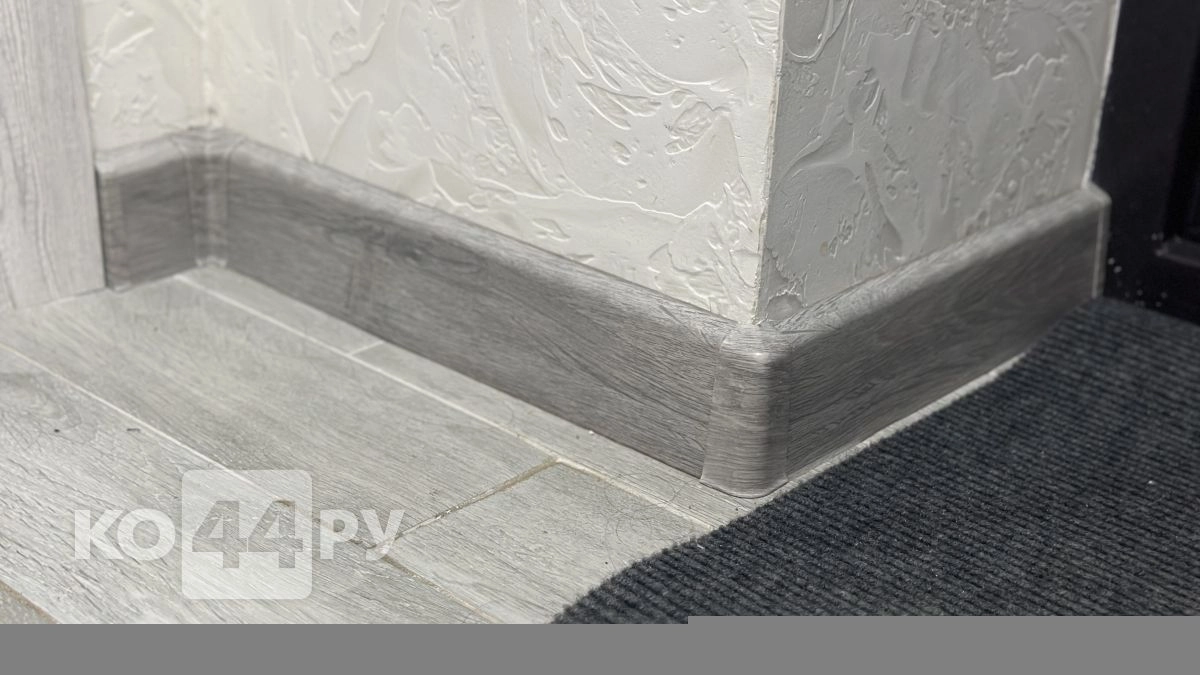 Признак "колхозного" интерьера: почему дизайнеры больше не используют плинтусы - 3 идеи на замену