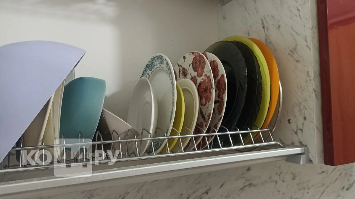 Больше не "совок", а антиквариат: как превратить старые тарелки в главное украшение кухни - модная сервировка