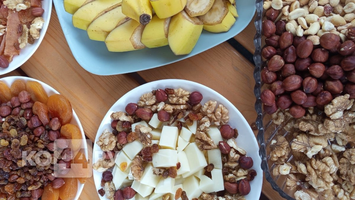 Как мыть сухофрукты и орехи, чтобы они не слипались и не горчили? Без химии - 1 ингредиент и 30 секунд