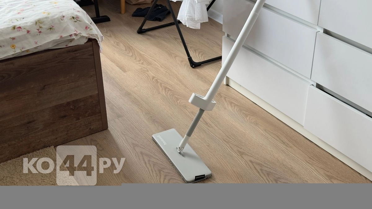 300 мл на ведро - и пол чистый до скрипа. Ламинат, плитка, линолеум - все блестит как новое