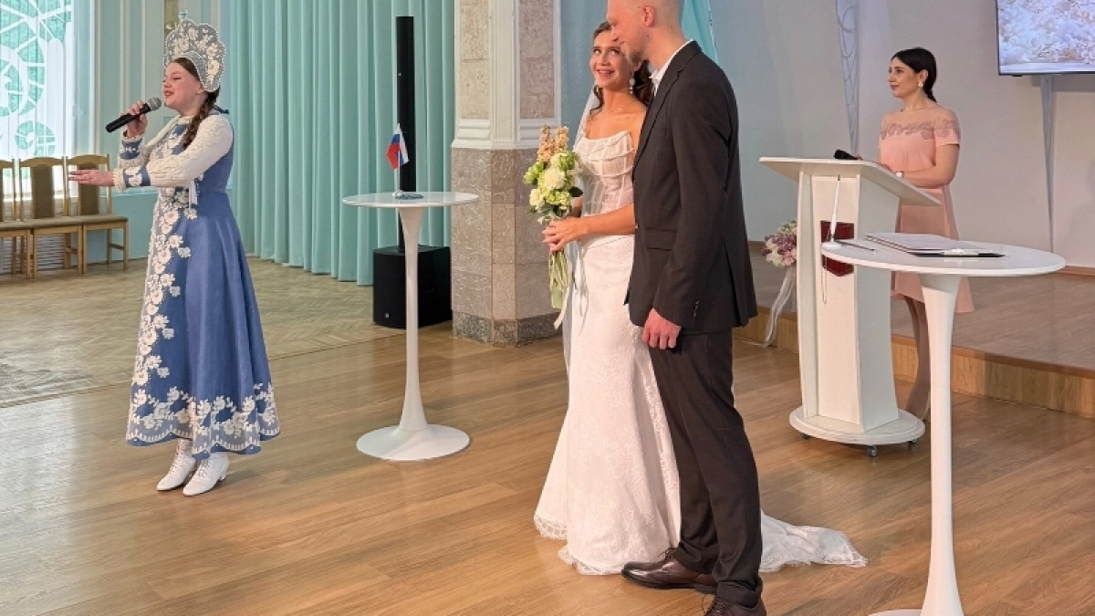 В Резиденции Снегурочки заключили первый брак в Костроме