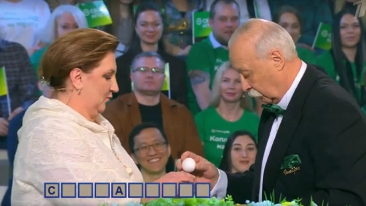 Костромские яйца вдохновили Якубовича на поцелуй