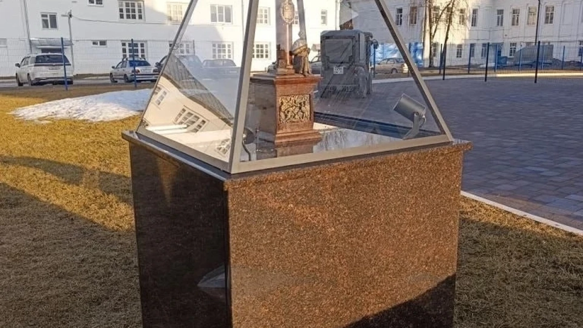 В Костроме поставили памятник Михаилу Романову