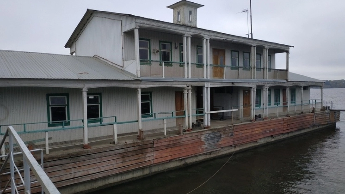 В Костроме продают дебаркадер за 2 миллиона рублей 