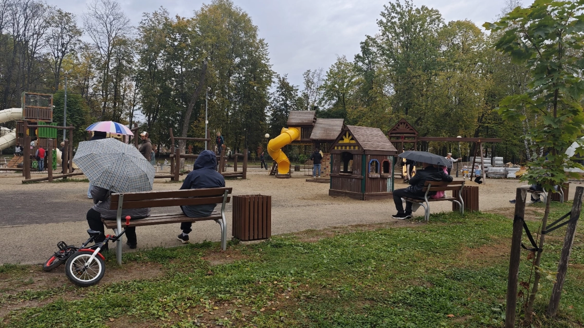 Почему Кострома осталась без колеса обозрения и каруселей, объяснили власти