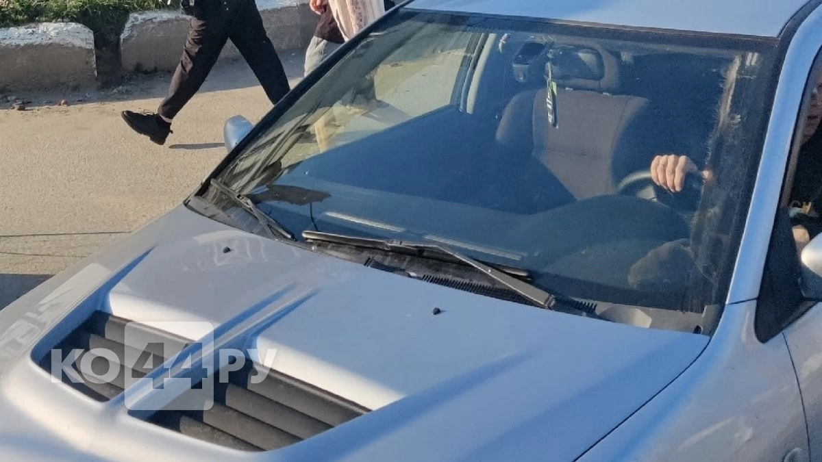 Не выбрасывайте старые дворники: хитрый способ использовать их в гараже - спасет ваше авто