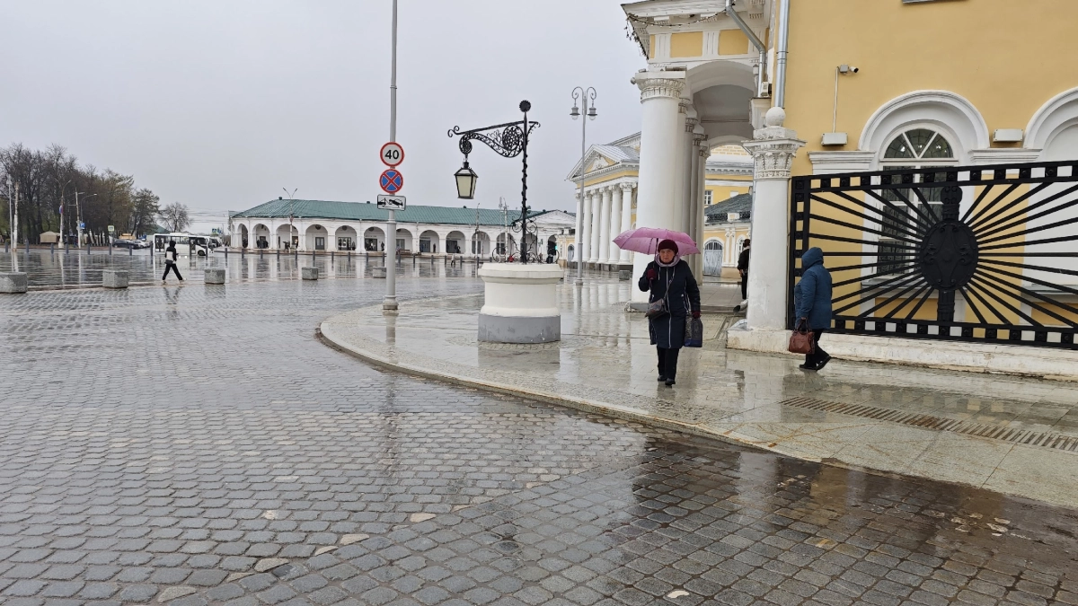 Носки из крапивы и черная соль: какие сувениры привозят из Костромы