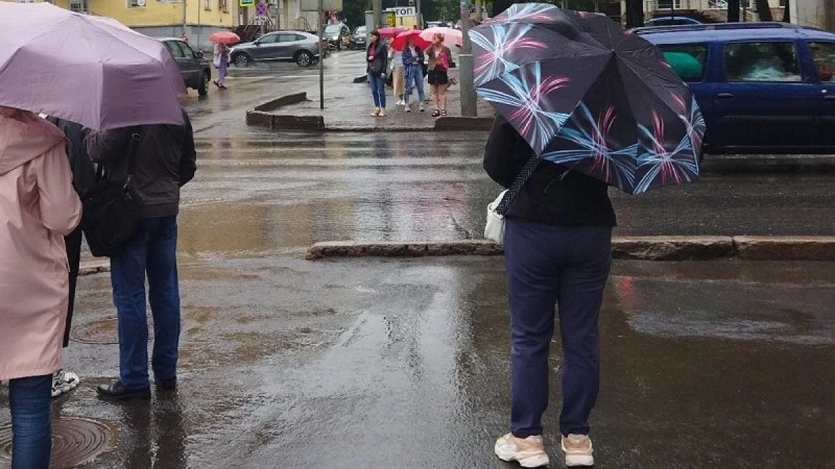 Сильный ветер с дождем и грозами резко накроют Кострому