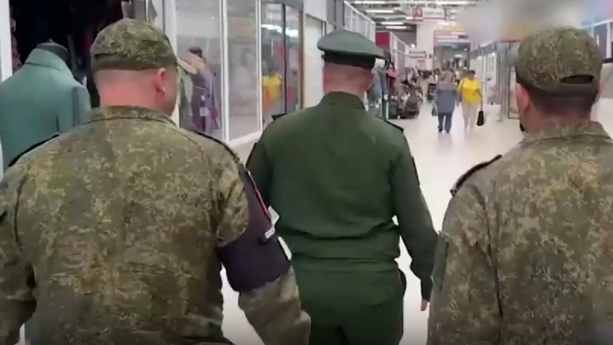Военные следователи прочистили торговые центры Костромы