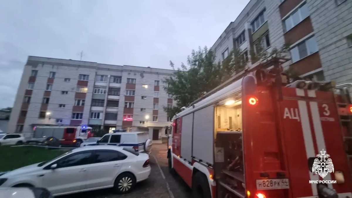 На пепелище при пожаре в Костроме нашли тело женщины