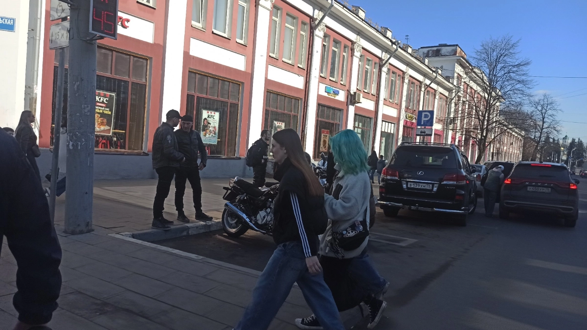 "Пусть ваш дом разносят": банды подростков пугают жителей Костромы по ночам