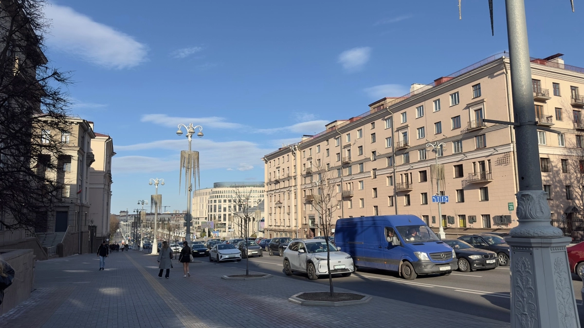 Камеры начали массово фиксировать новое нарушение: штраф за фары прилетит даже днем