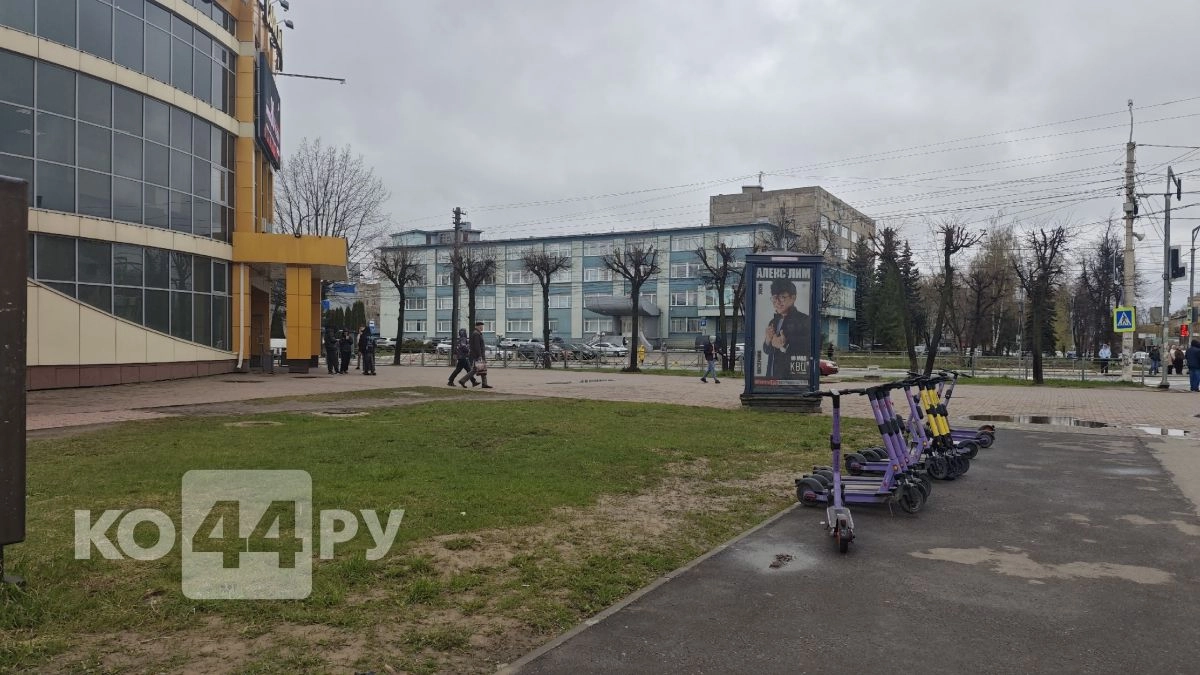 Огромные разноцветные шары напугали костромичей 