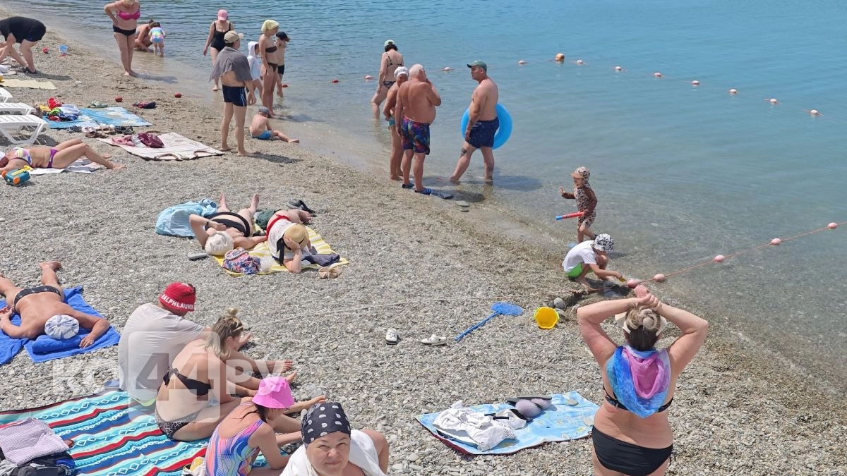 Есть ли в море мазут, и летают ли БПЛА: репортаж с русского юга