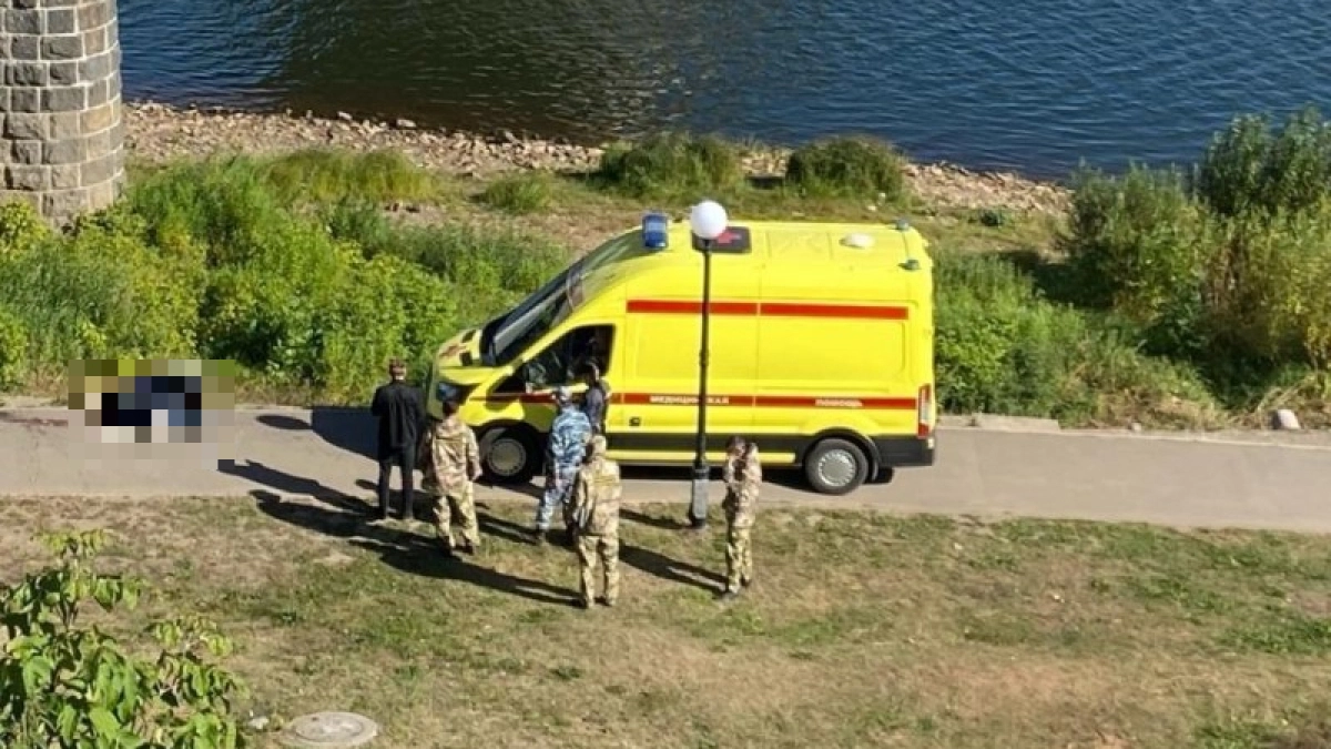 Мертвого мужчину достали из реки в Вохомском округе