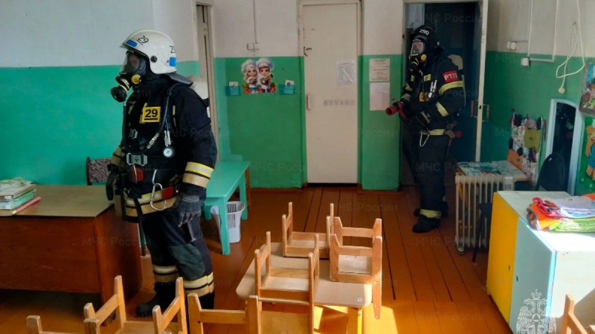К детскому саду экстренно съехались пожарные в Поназырево