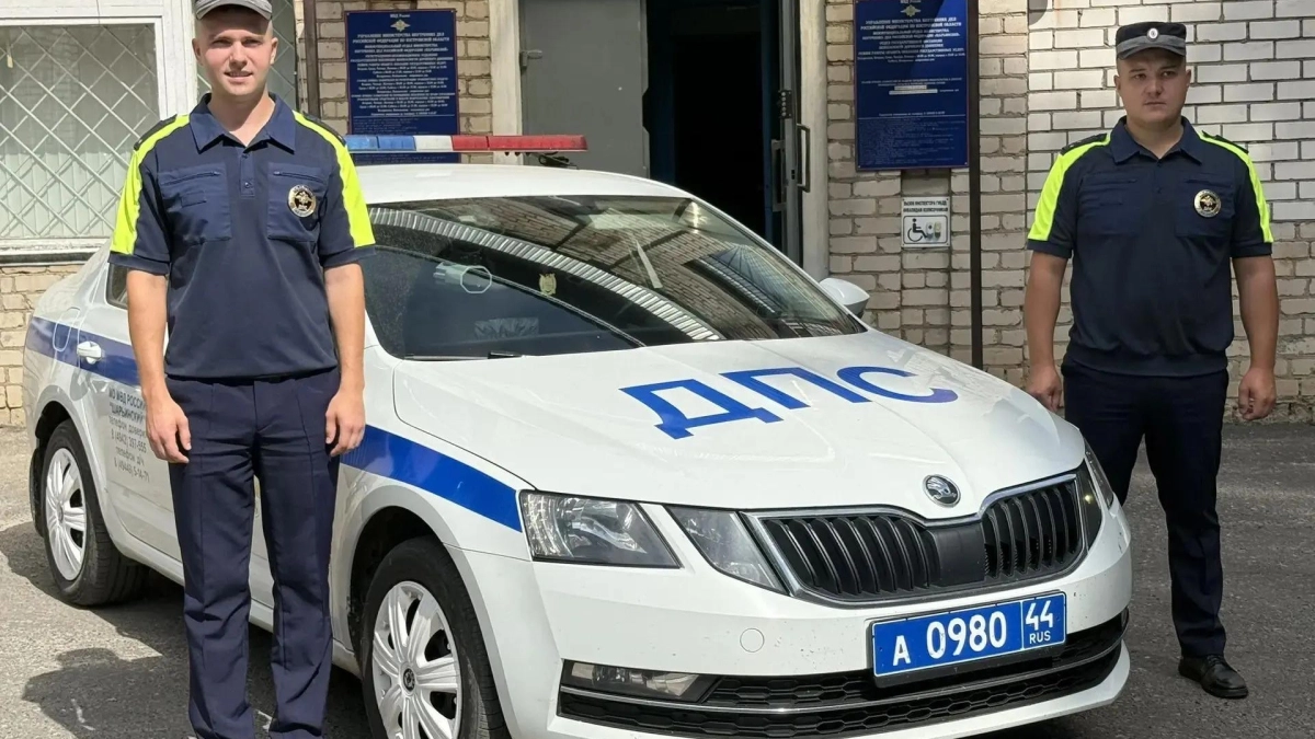 В Шарье полицейские спасли умирающего ребенка