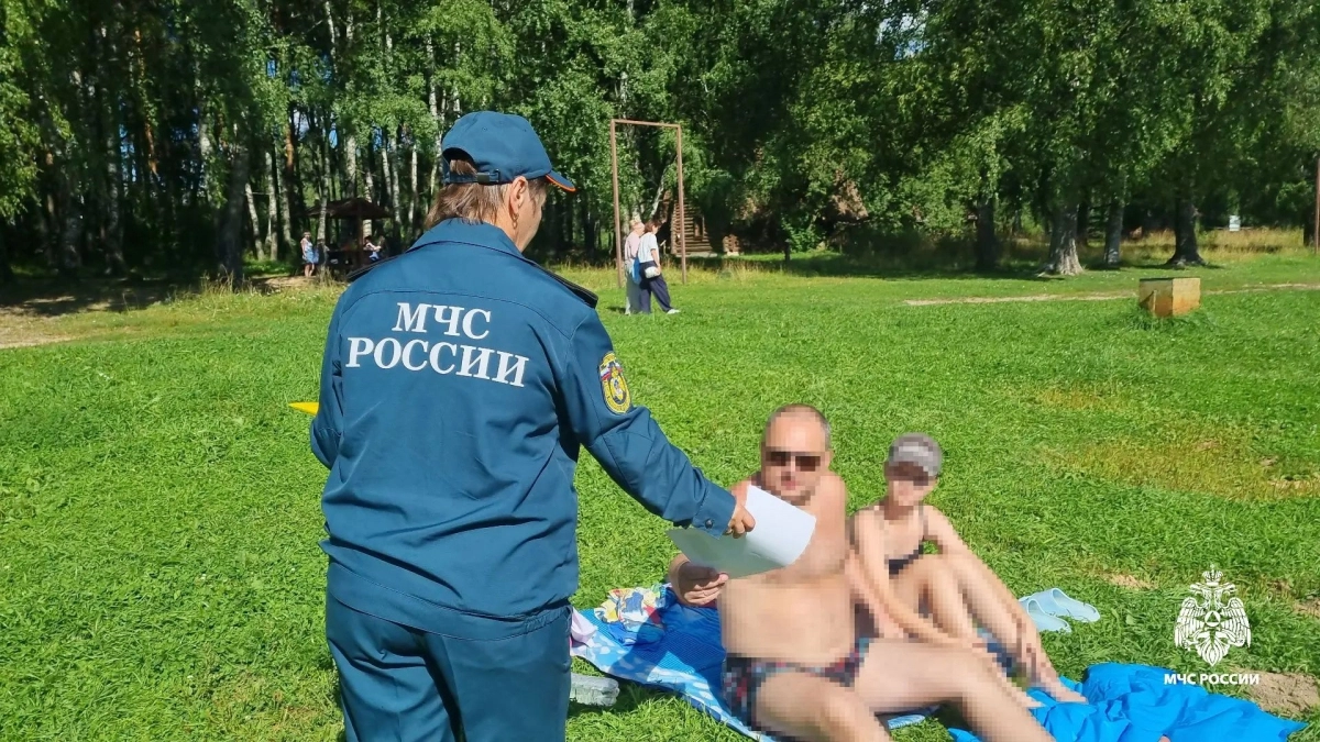 Массовые облавы проходят на пляжах в Костроме. Фоторепортаж