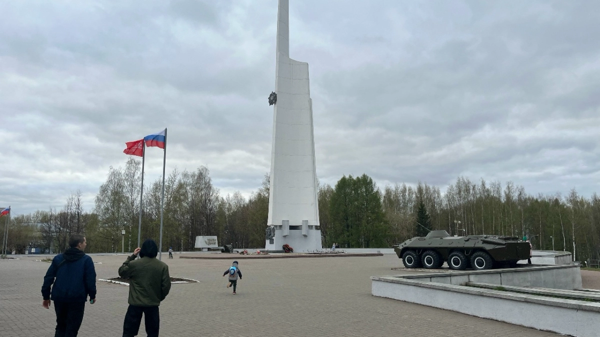 В Нерехте пьяный мужчина осквернил памятник защитникам Отечества