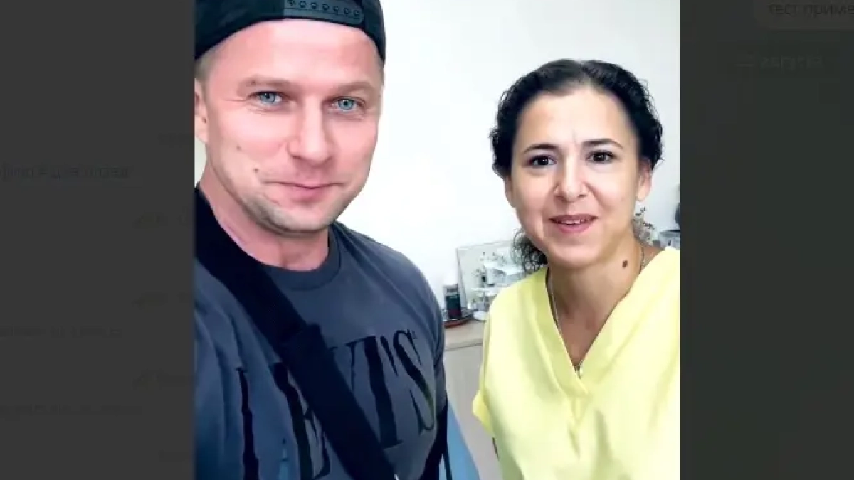 Костромской актер Роман Курцын записал видео с врачом после операции