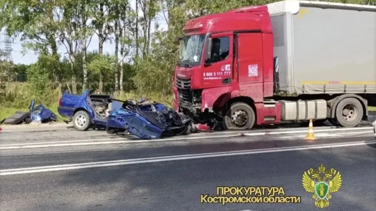 Появились подробности смертельной аварии с КАМАЗом под Костромой