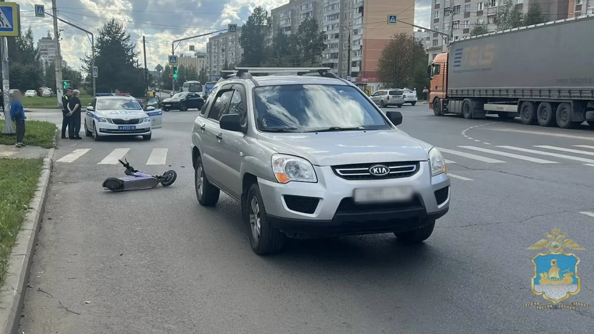В Костроме ребенок на электросамокате получил ранения в ДТП