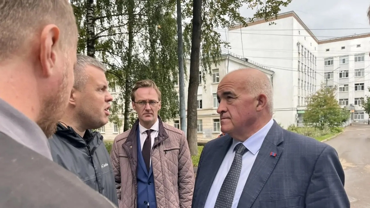 Ситников предложил лишить часть управляющих компаний лицензий
