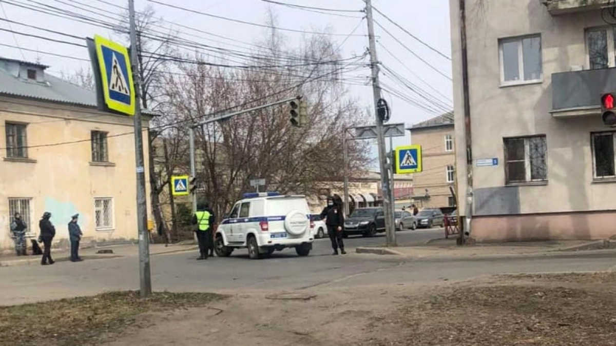 В Костроме курьер попался на краже оружия