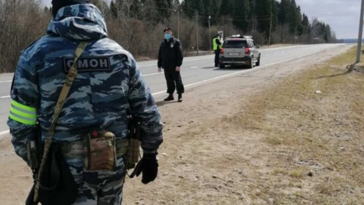 Силовики ликвидируют обломки БПЛА под Костромой