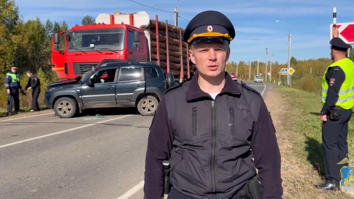Женщина погибла в ДТП с лесовозом под Костромой