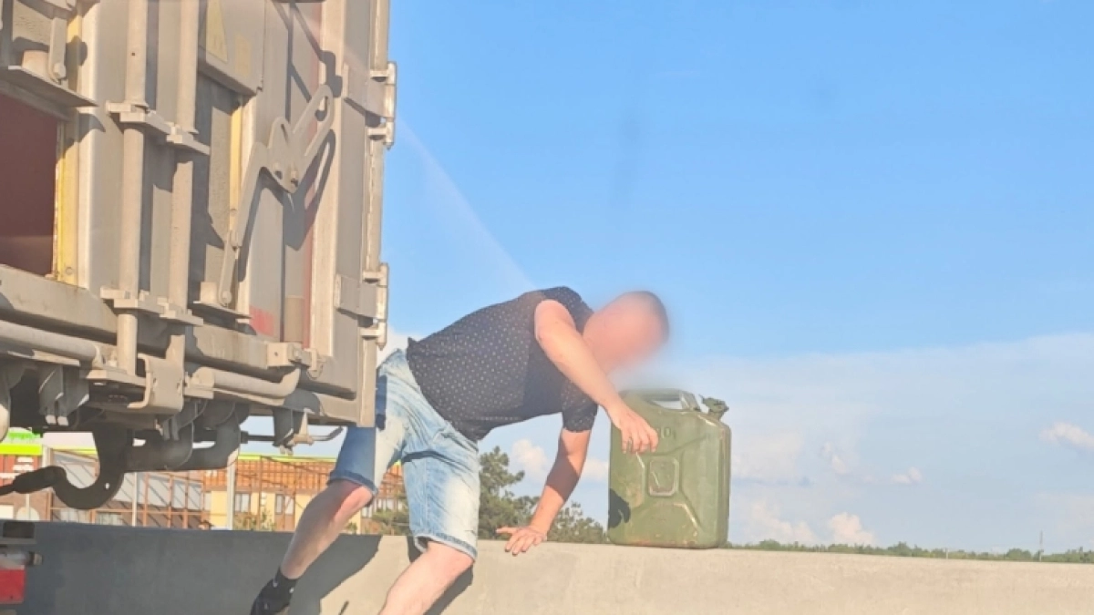 В Костроме начали подпольно торговать бензином