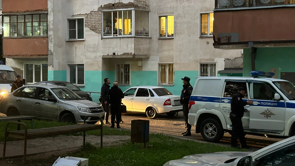 В Мантурово девушку истязали в машине