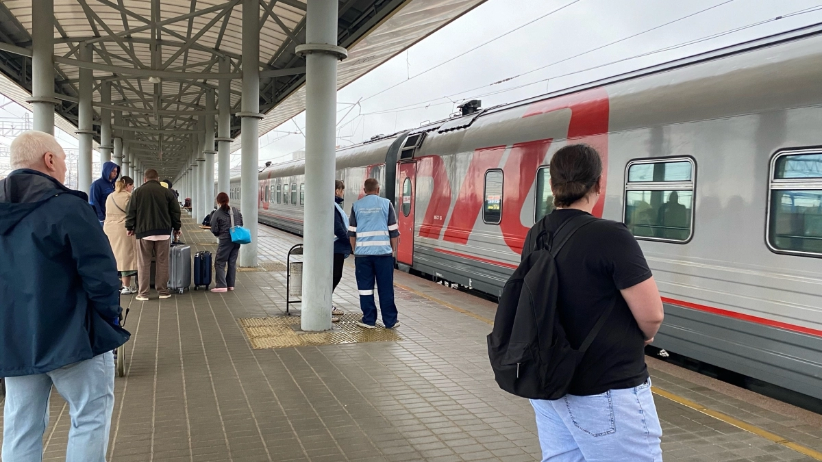Под Костромой электричка сбила двух женщин: одна умерла