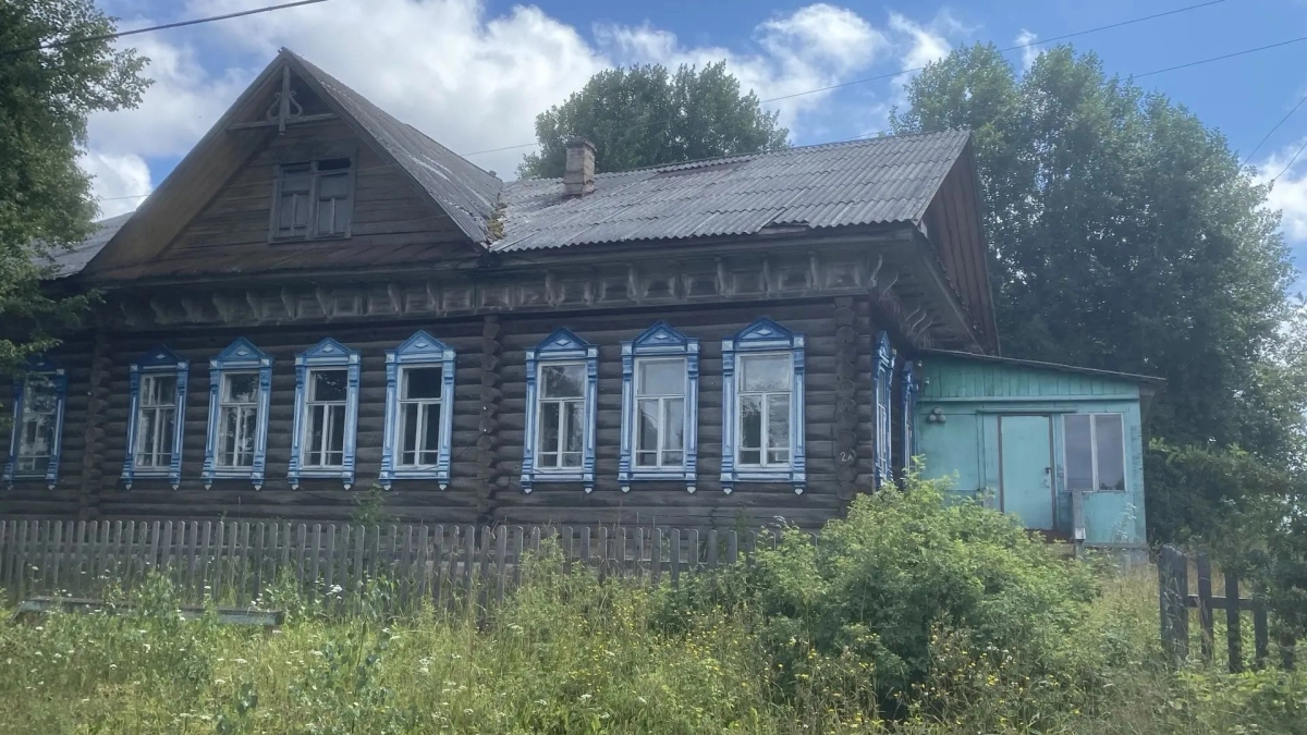 Судьбоносную избу продают в Костроме за 1 рубль