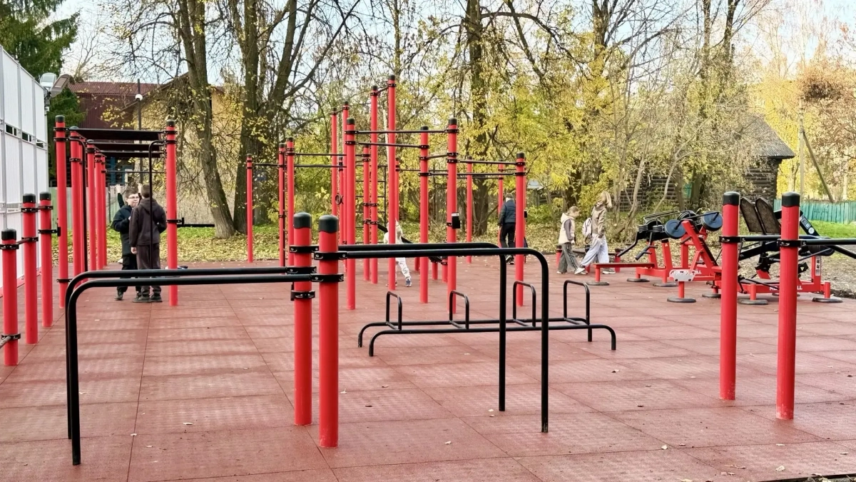 В Костроме заработала первая в городе умная спортивная площадка